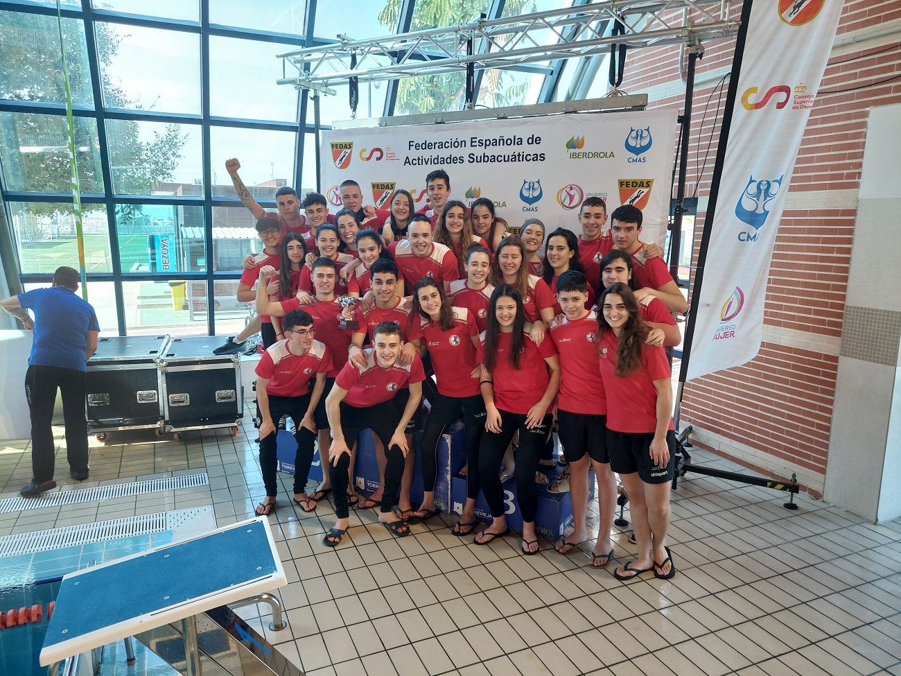 Navarra, subcampeona de Espa&ntilde;a Absoluta de nataci&oacute;n con aletas